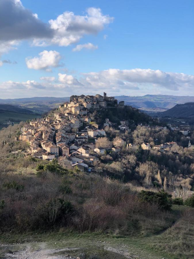 Gite A La Ferme De Verdurette Cordes-Sur-Ciel Exterior foto